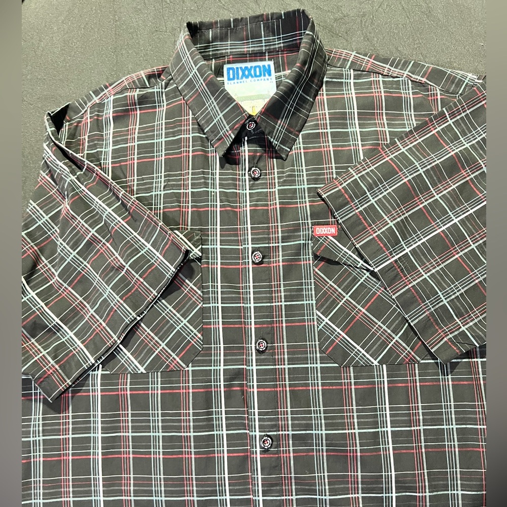 DIXXON Men's Black and Red Plaid Shirt